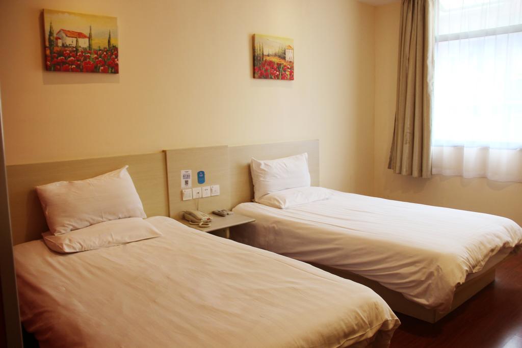 Hanting Express Shenyang Longemont Square Room photo