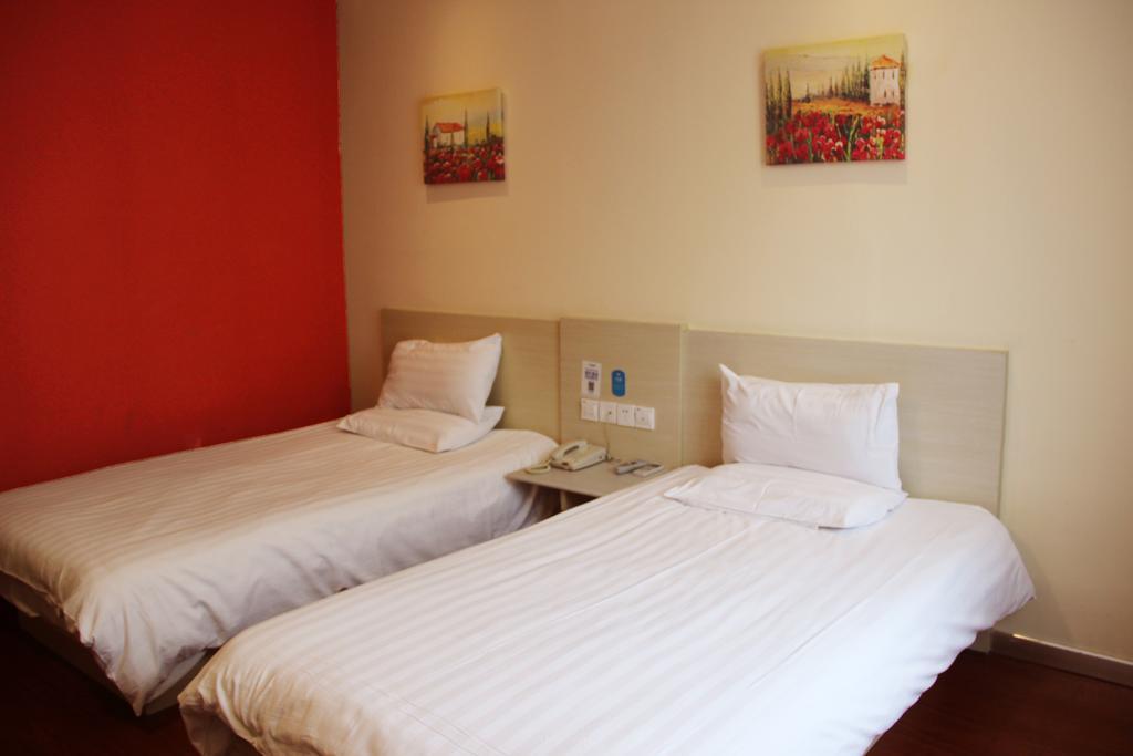 Hanting Express Shenyang Longemont Square Room photo